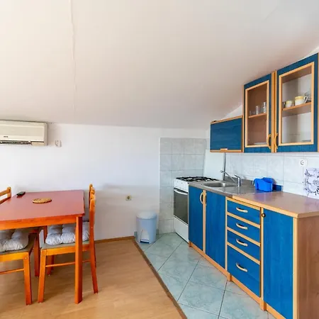 14773b Apartment